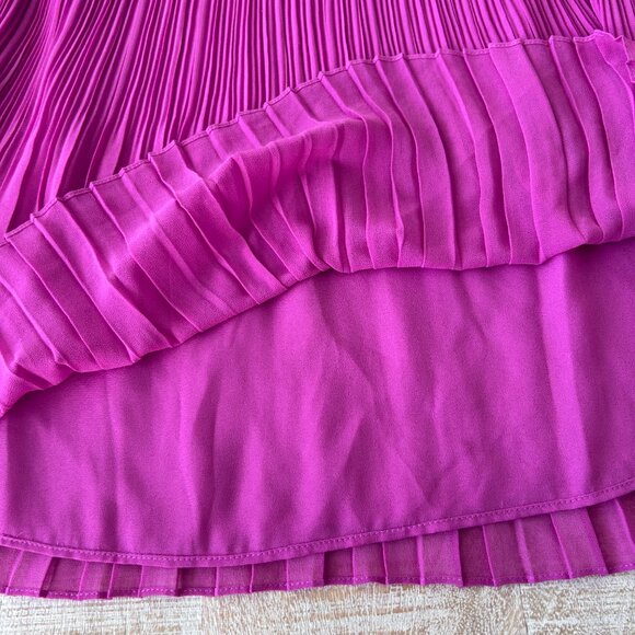 Halogen Magenta/Pink pleated chiffon sleeveless round neck Blouse/Top Large NWT - Picture 4 of 9